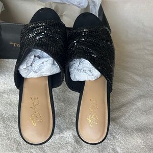 Thalia Sodi - Roxxie Mules- Black -size 6.5